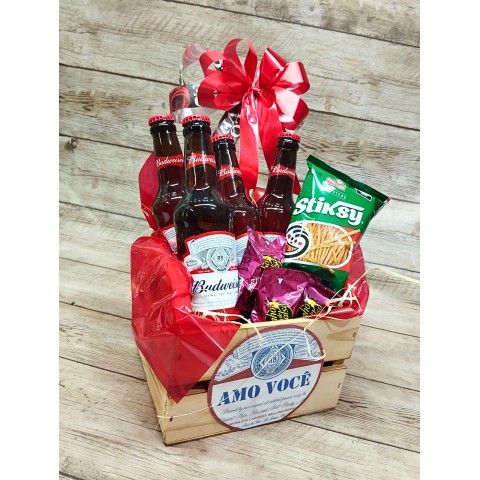 CAIXOTE BUDWEISER C/ 4 CERVEJAS + APERITIVO E BOMBOM