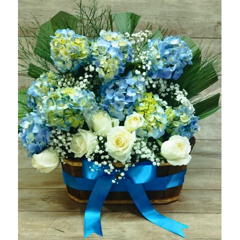 Arranjo Hortênsias e rosas 