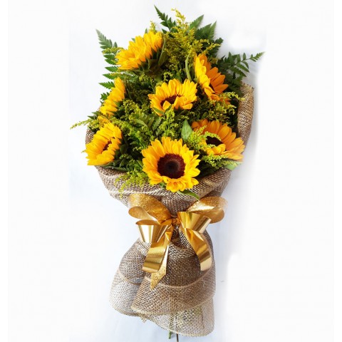 Buquê com 7 Girassois na Tela Decorada