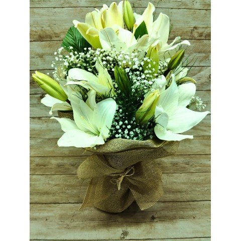 Buquê de Lírios Brancos na Tela de Juta 